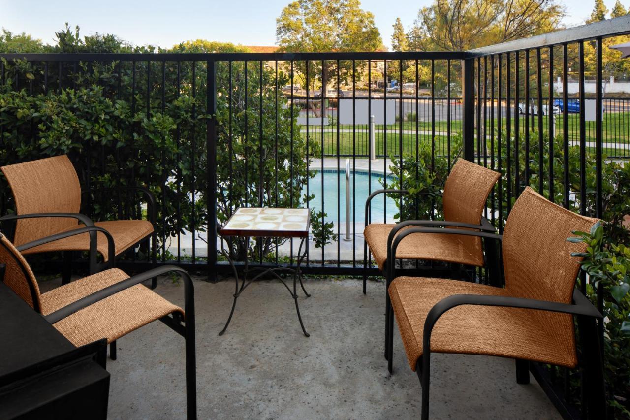Courtyard By Marriott San Diego Rancho Bernardo Екстер'єр фото